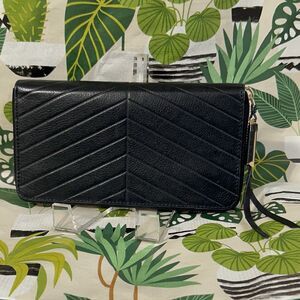 Stella & Dot Covet Mercer Zip Around Leather Wallet Card Slots Pockets Chevron